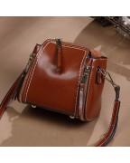 Simple shoulder handbag for women