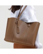 Genuine leather large capacity tote bag