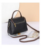 Large capacity high-end fashion handbag